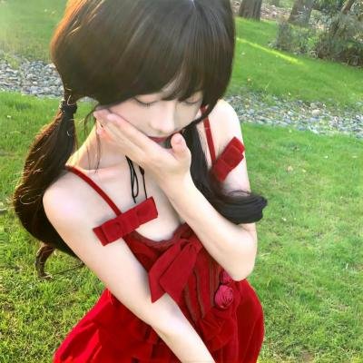 尼维尔内来的美女
